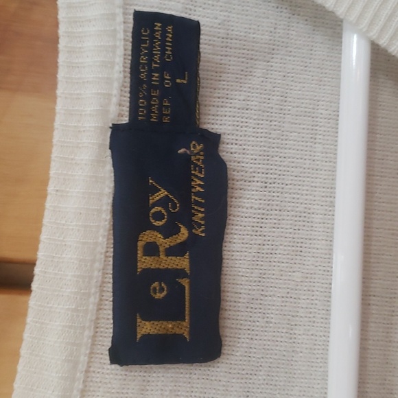 Vintage Le Roy Embroidered sweater. - Picture 3 of 5